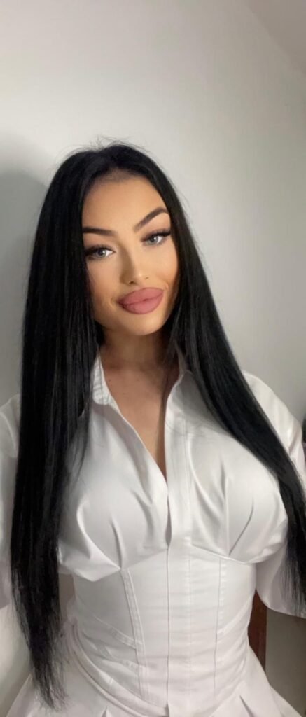 MONA 8