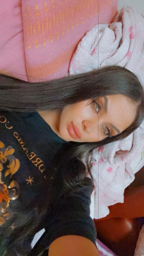 LARISSA 8