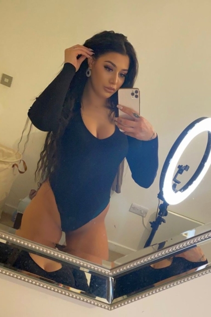 VERONIQUE