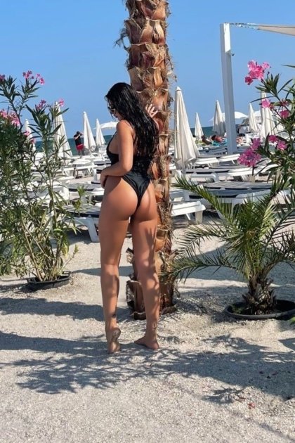 VERONIQUE