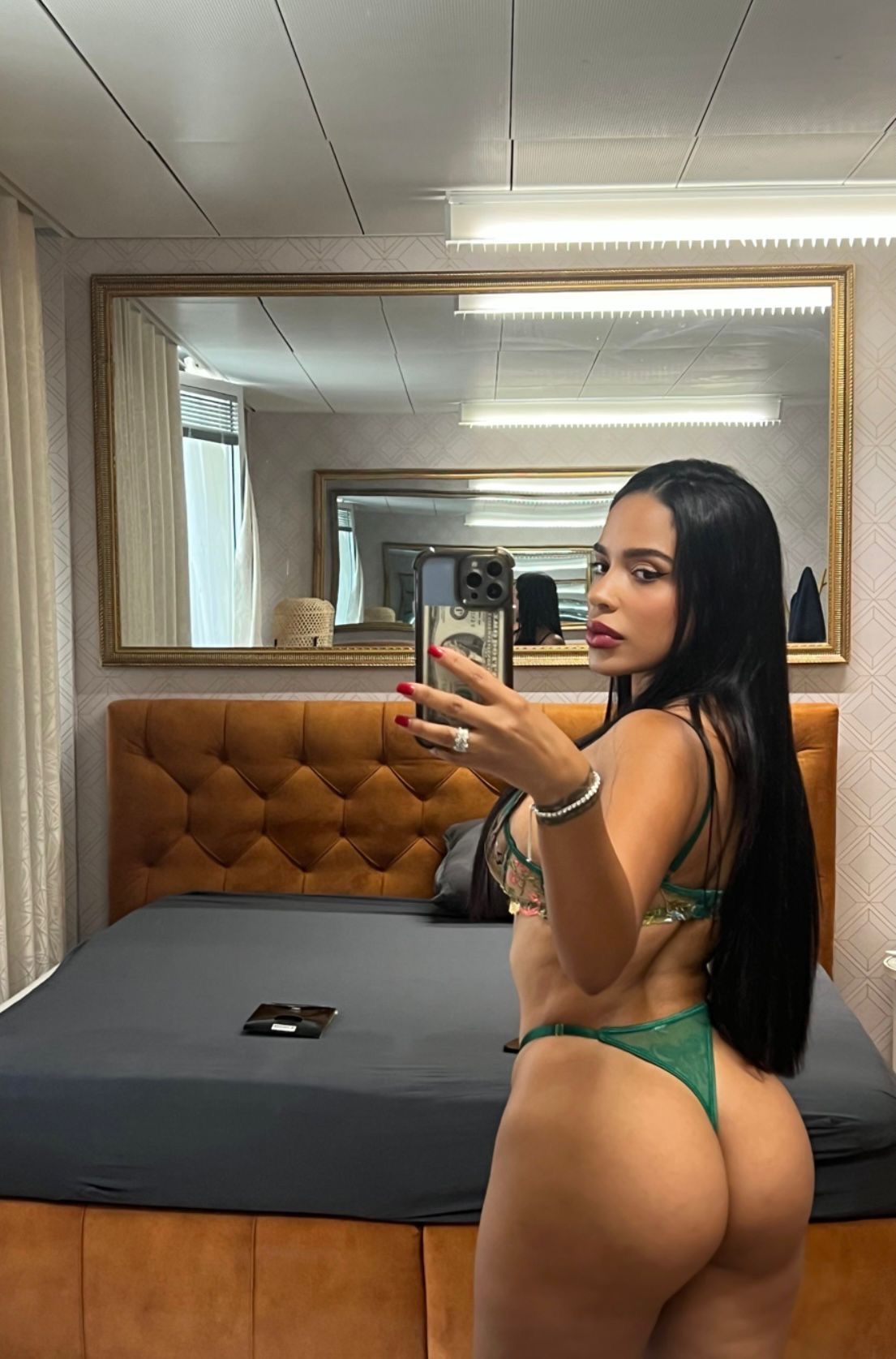 Vicky 5 Vicky – Image 5